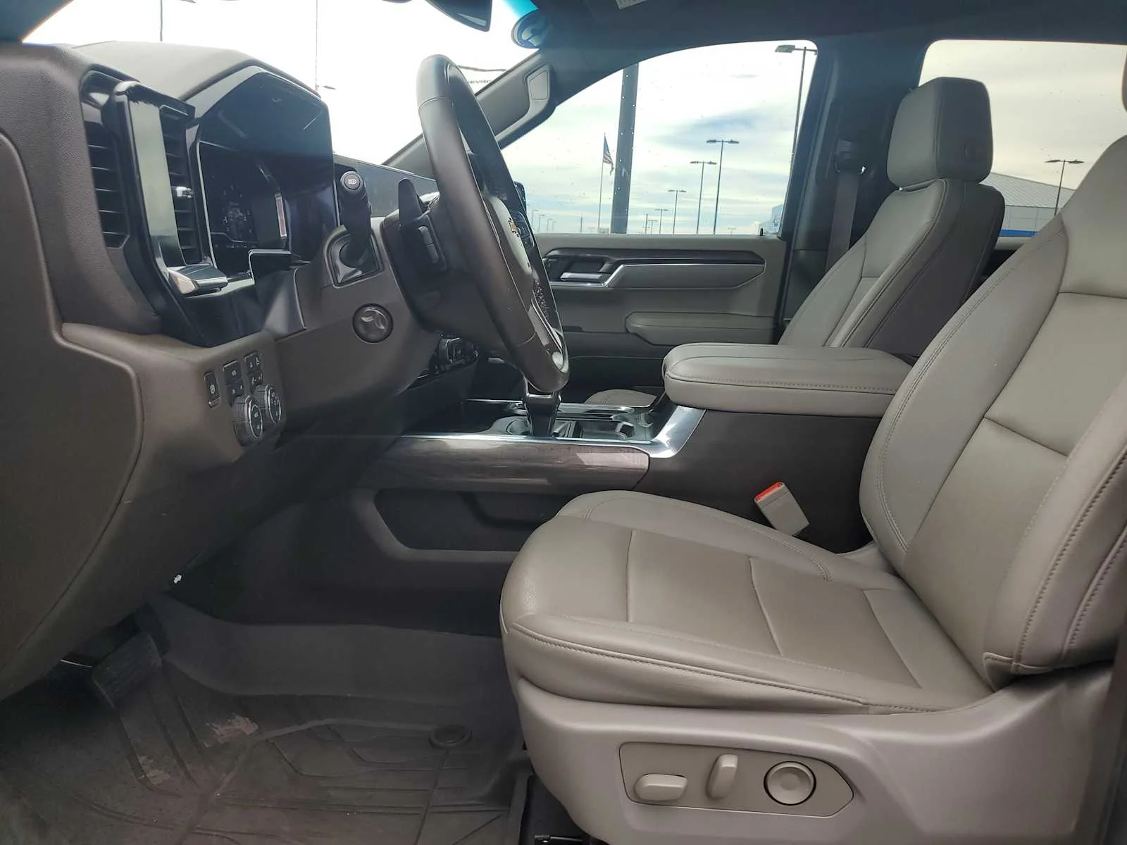 Used 2023 BLACK Chevrolet LTZ image 20