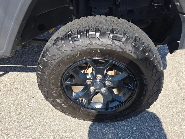Used 2020 Gray Jeep Unlimited Sport image 16