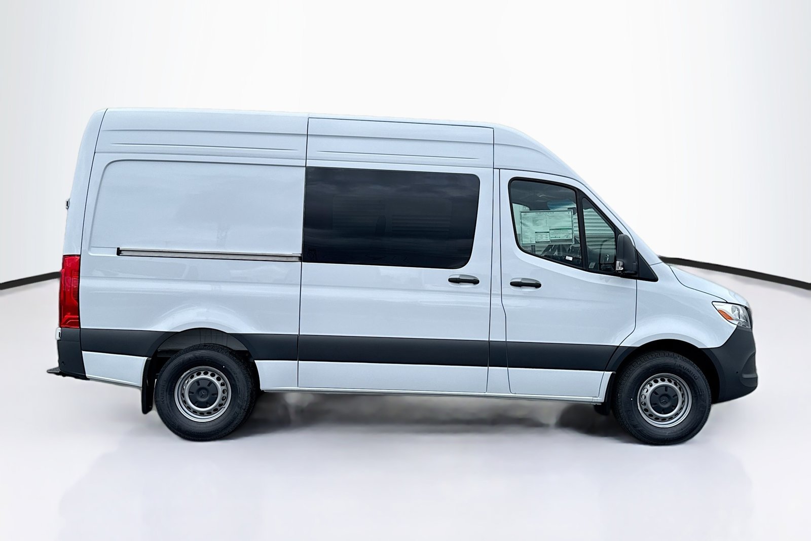 New 2026 Arctic White Mercedes-Benz  image 4
