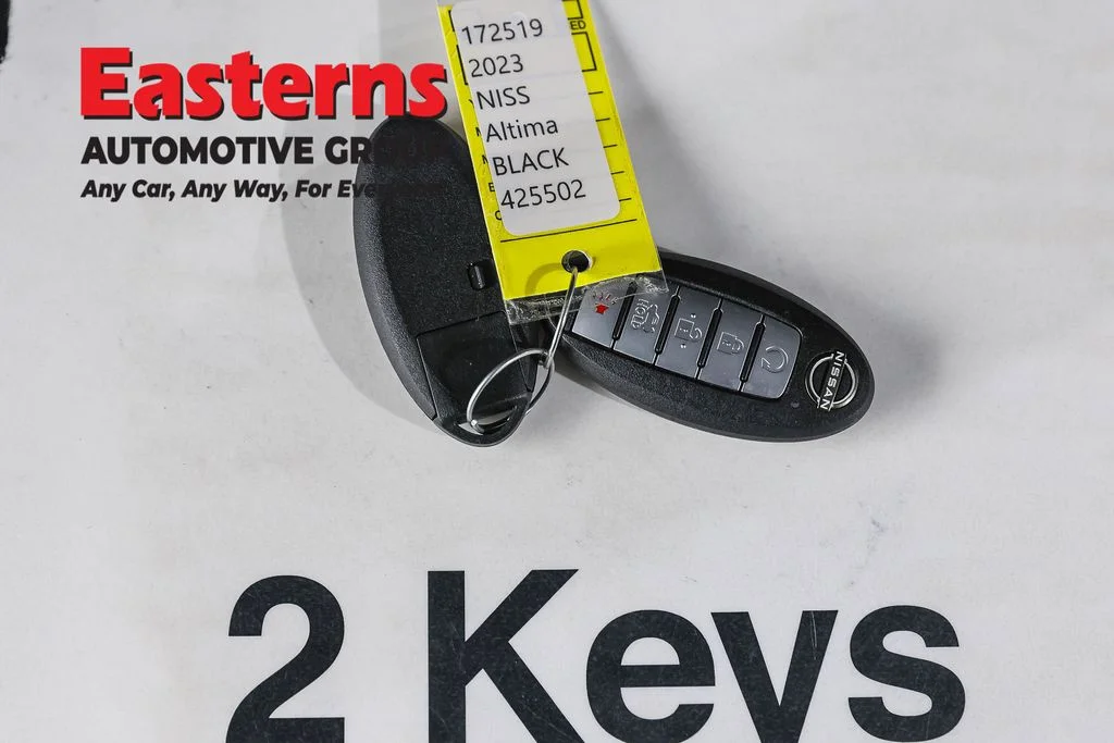 Used 2023 Black Nissan 2.5 SV image 25