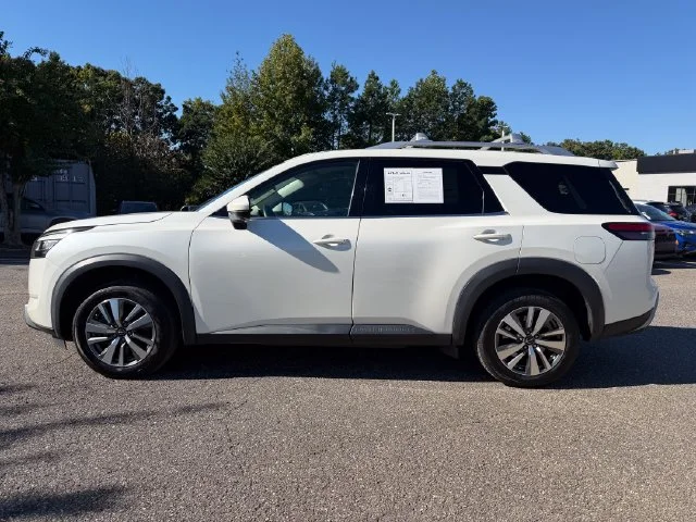Used 2023 Pearl White Nissan SL image 2