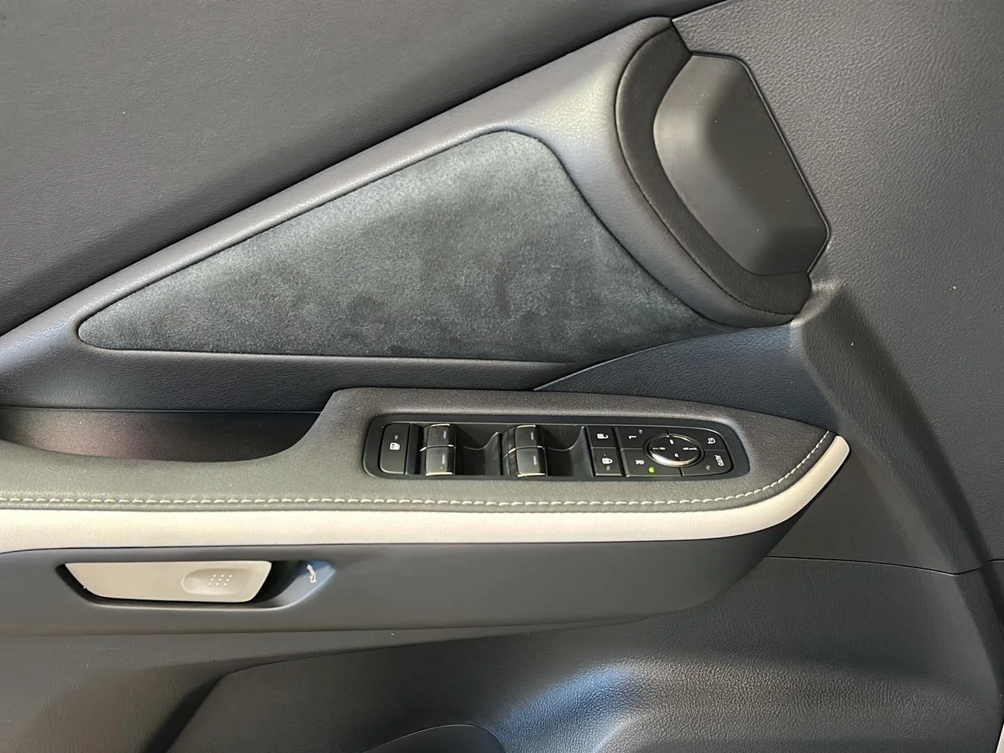 New 2026 Wind Chill Pearl Lexus TX 500h F SPORT Performance Premium image 9