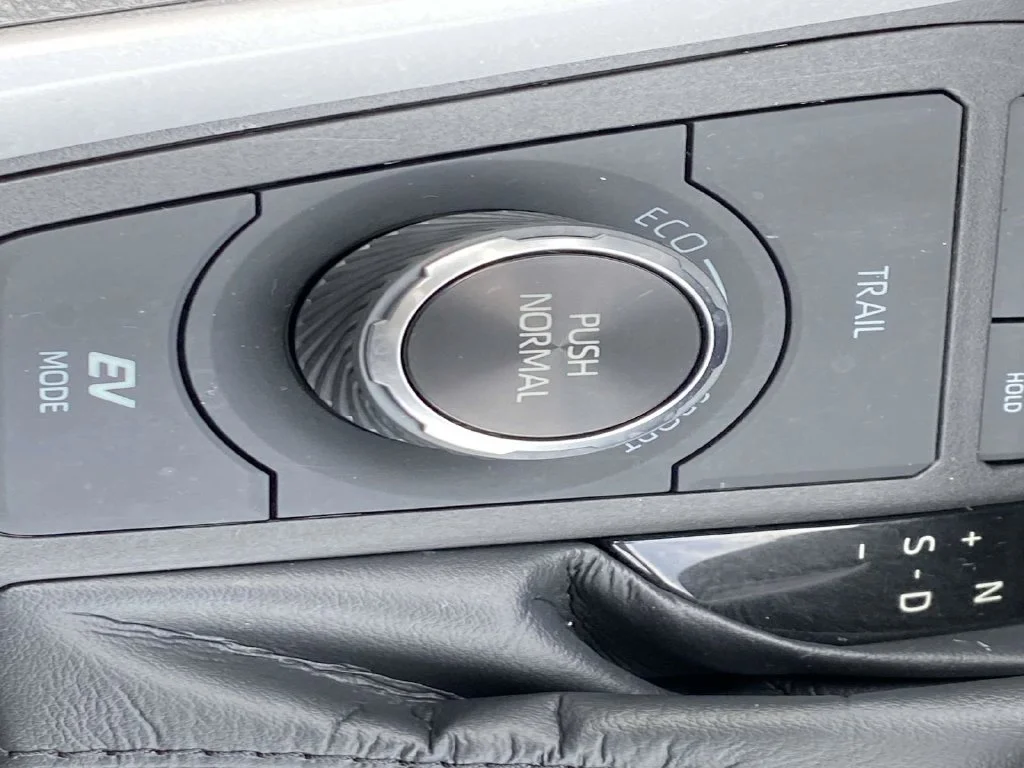 Used 2023 Silver Toyota XLE image 31