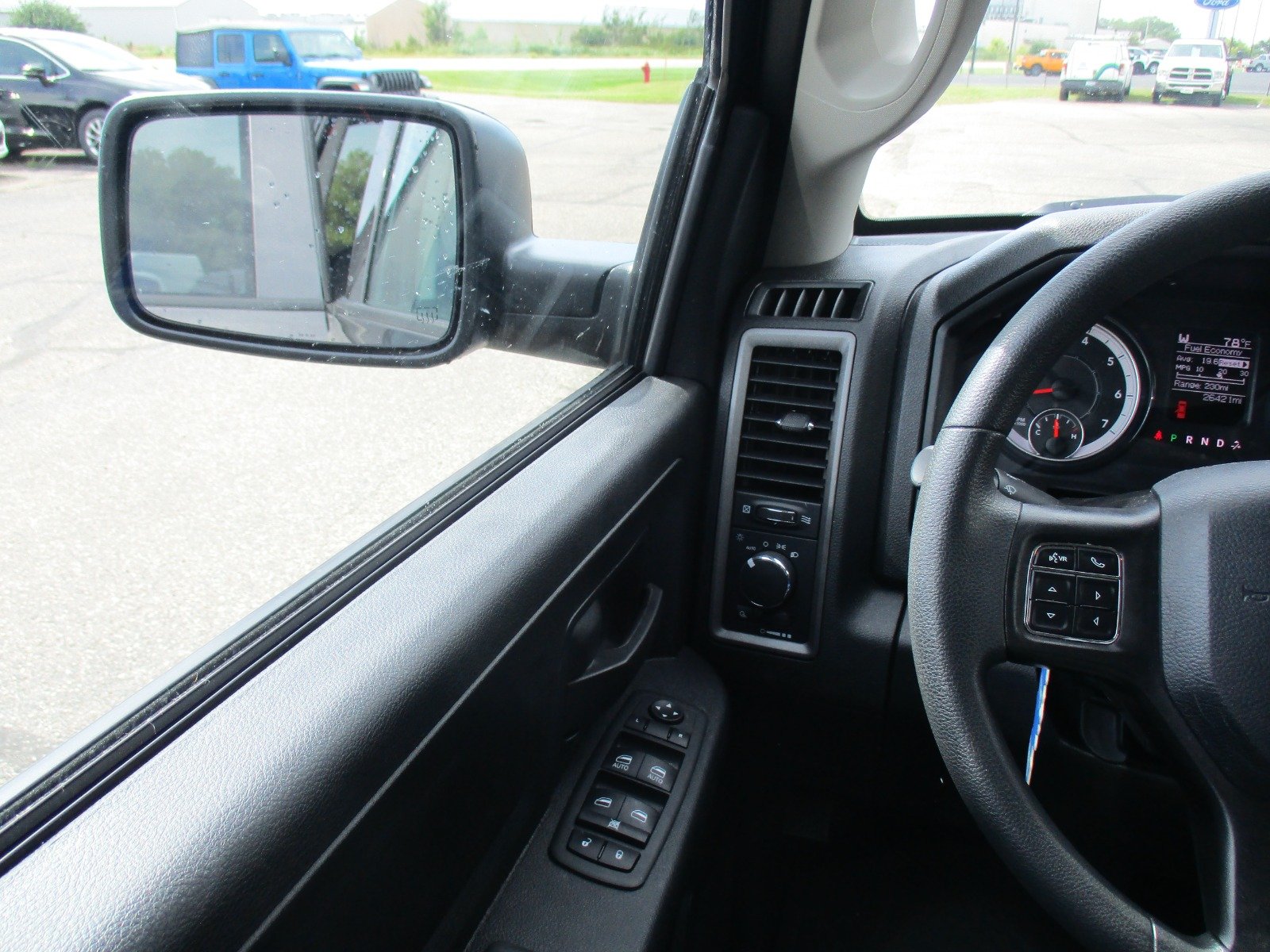 Used 2023 GRANITE Ram Tradesman image 16