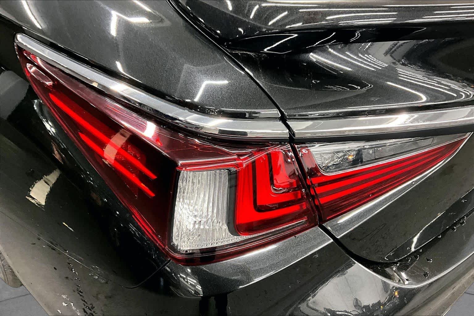 Certified Used 2025 Caviar Lexus  image 29