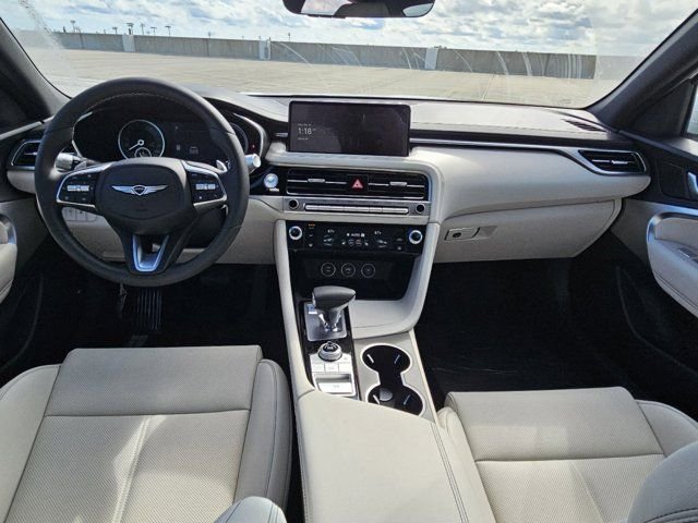 2025 GENESIS G70 Standard - Photo 9
