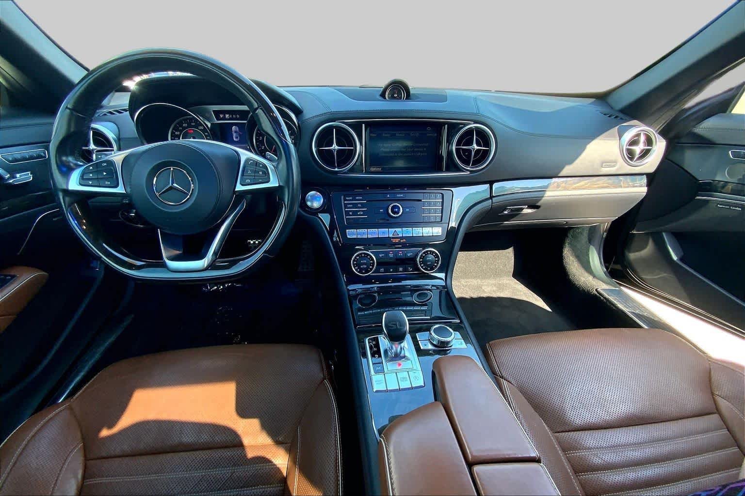 Used 2019 Graphite Grey Metallic Mercedes-Benz SL 550 image 14