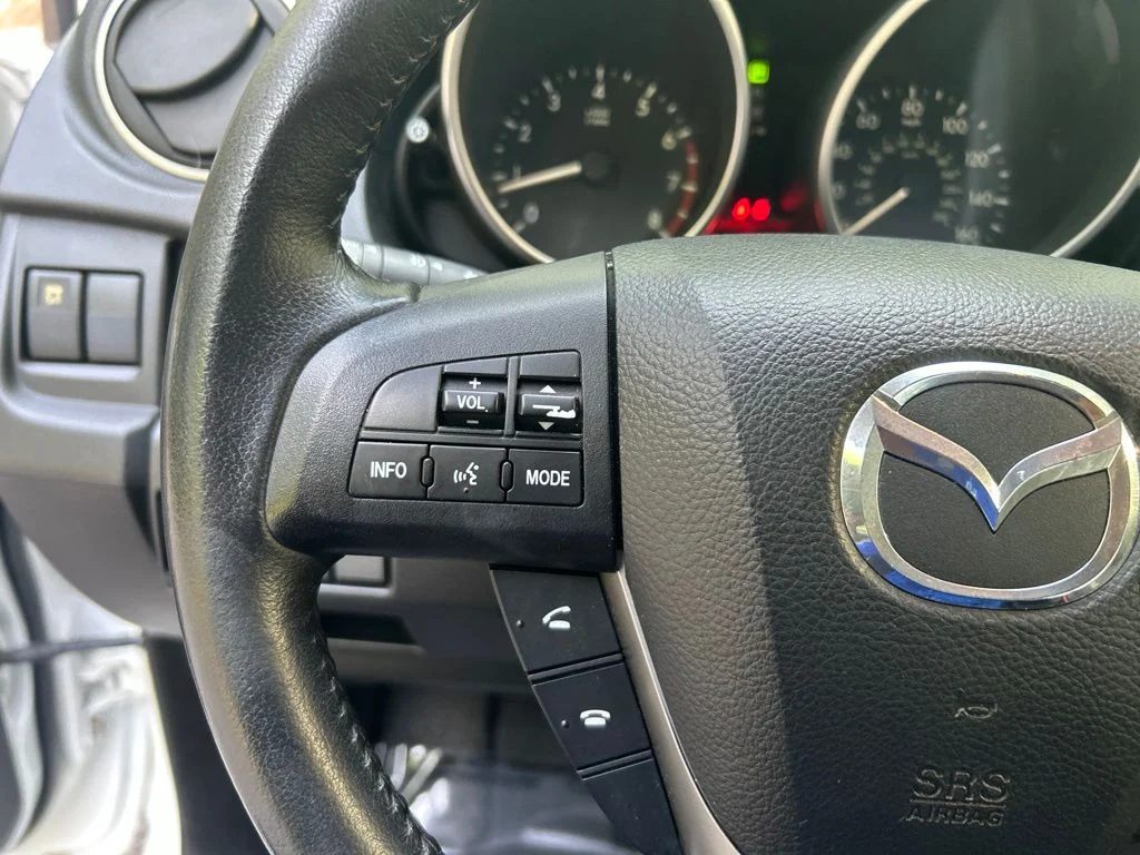 Used 2012 White Mazda Touring image 21
