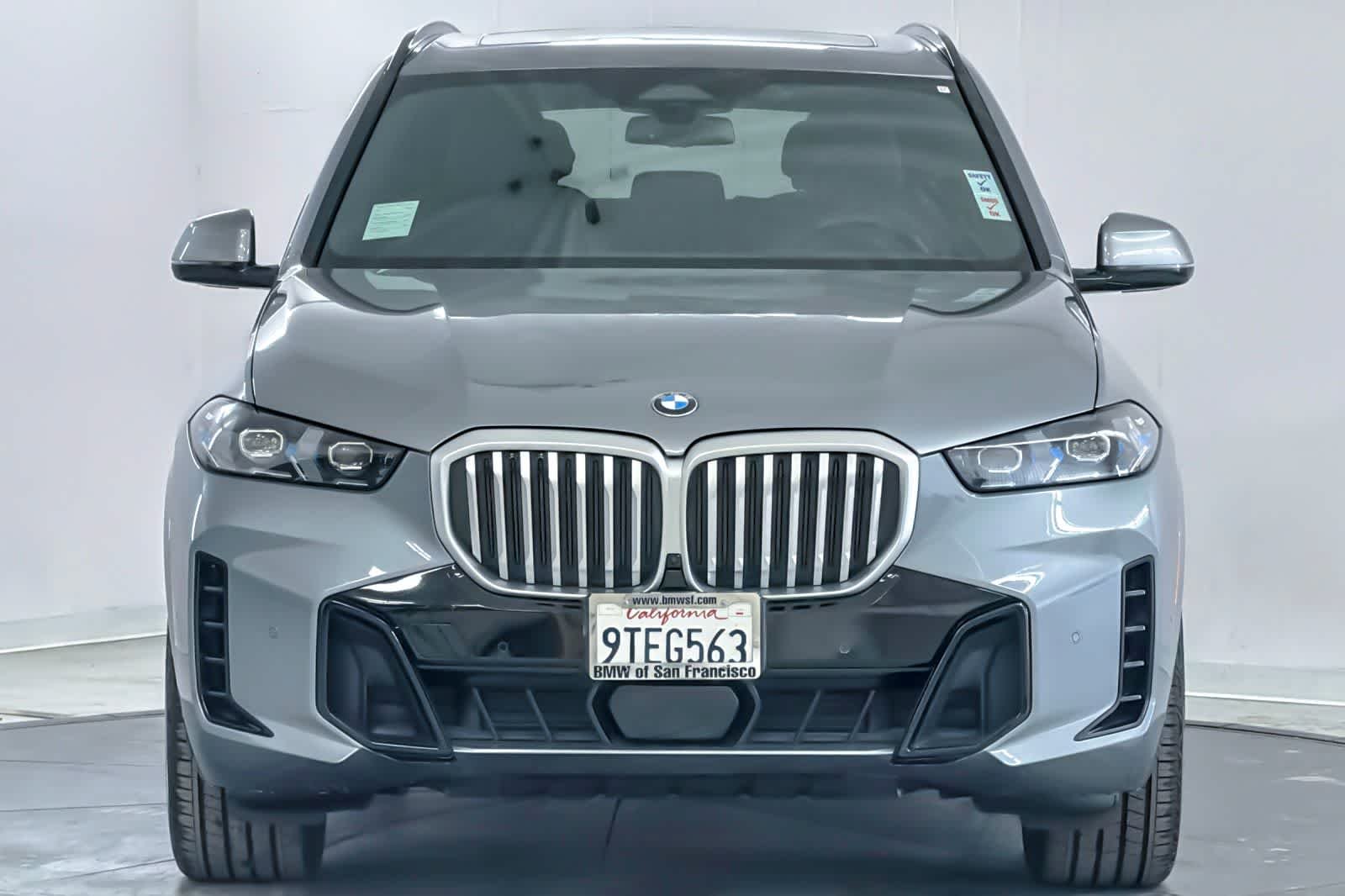 Used 2025 Gray BMW xDrive40i image 10