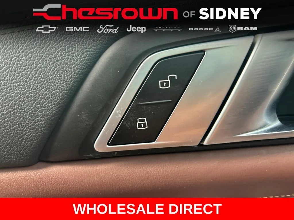 Used 2020 Black BMW xDrive40i image 20