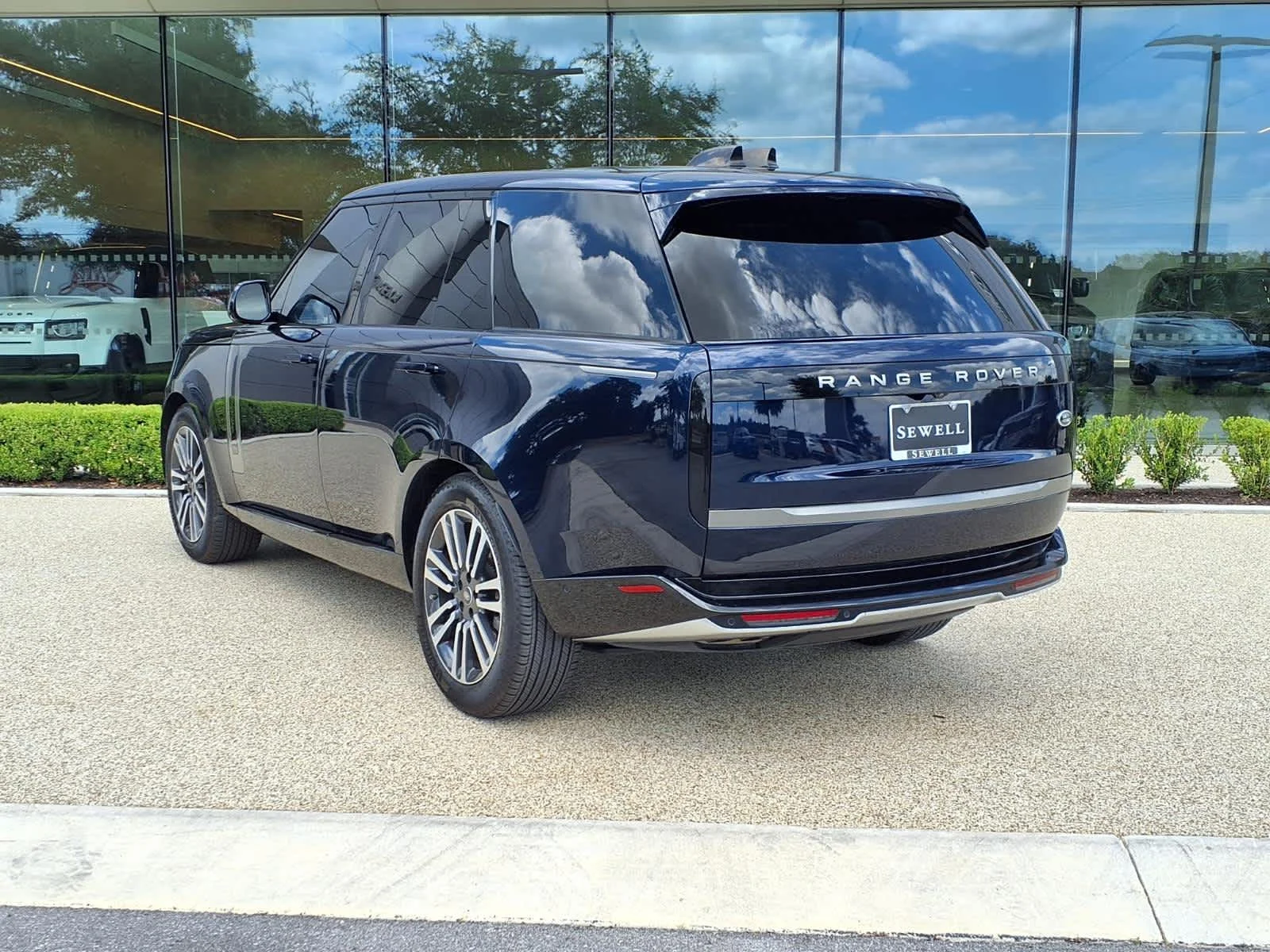 Certified Used 2023 Portofino Blue Metallic Land Rover SE image 5
