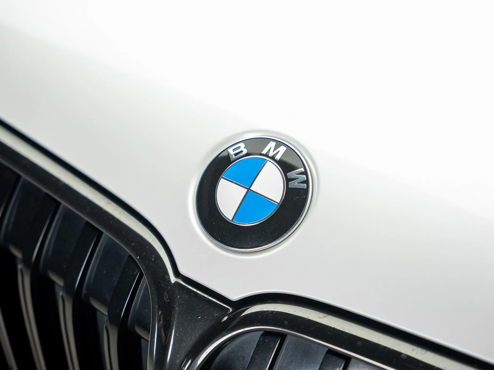 Used 2021 White BMW 750i xDrive image 10