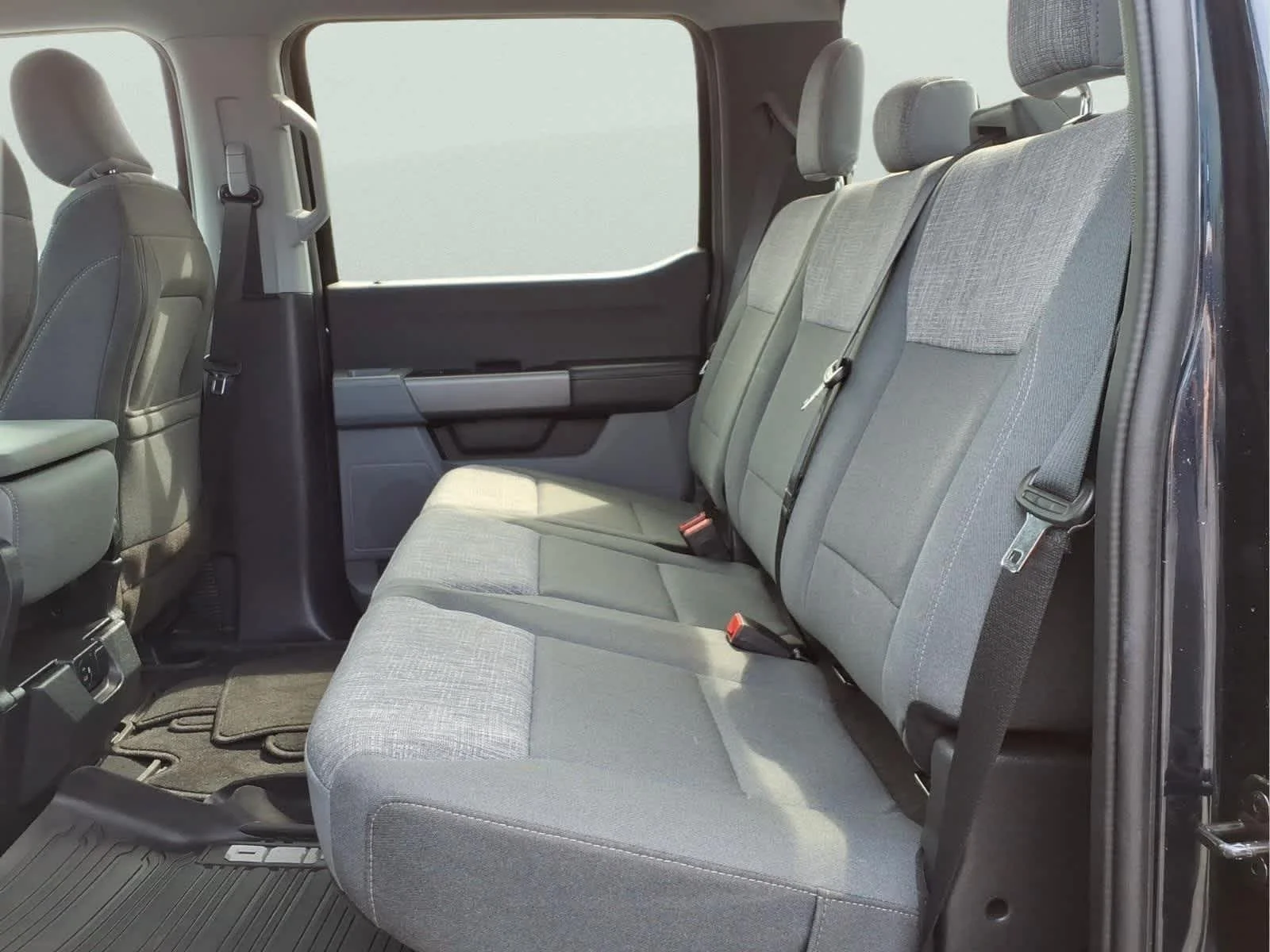 Used 2023 Antimatter Blue Ford XLT image 29