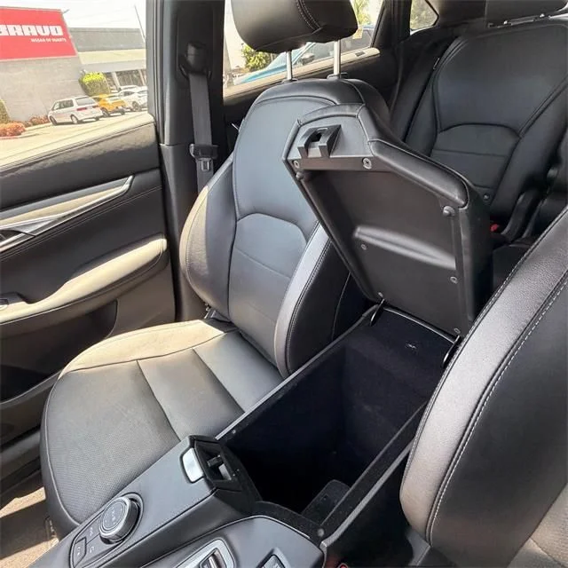 Used 2025 White INFINITI LUXE image 28