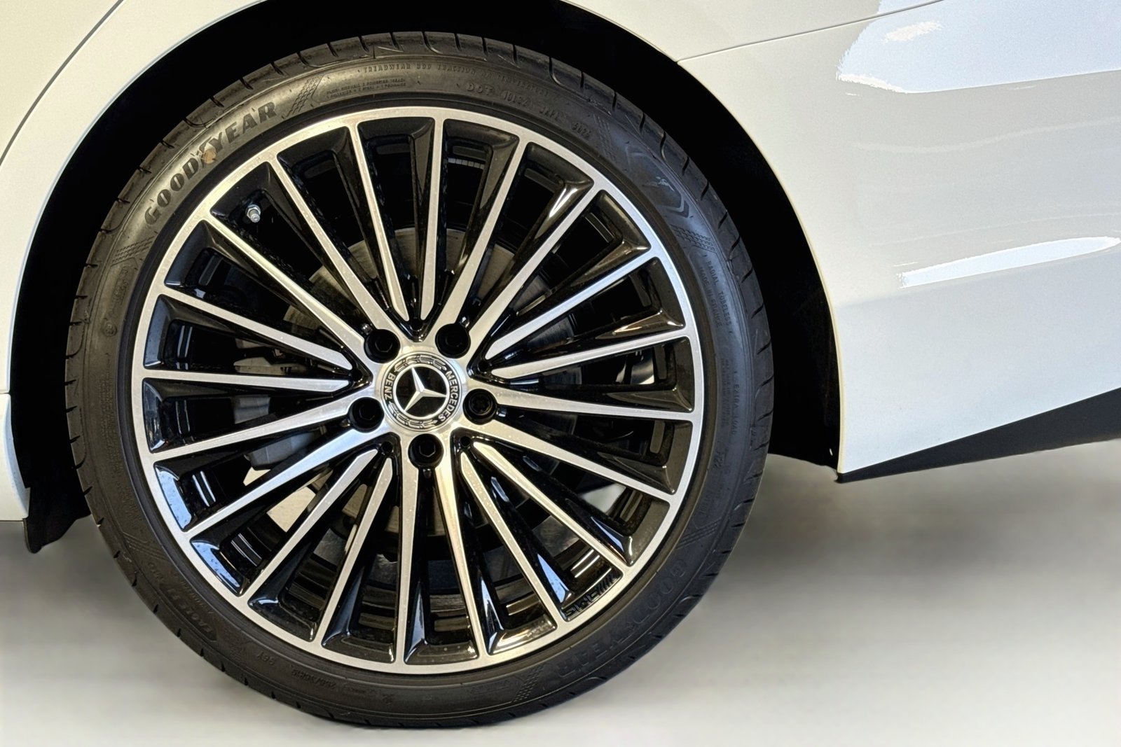 New 2026 Polar White Mercedes-Benz C 300 image 29