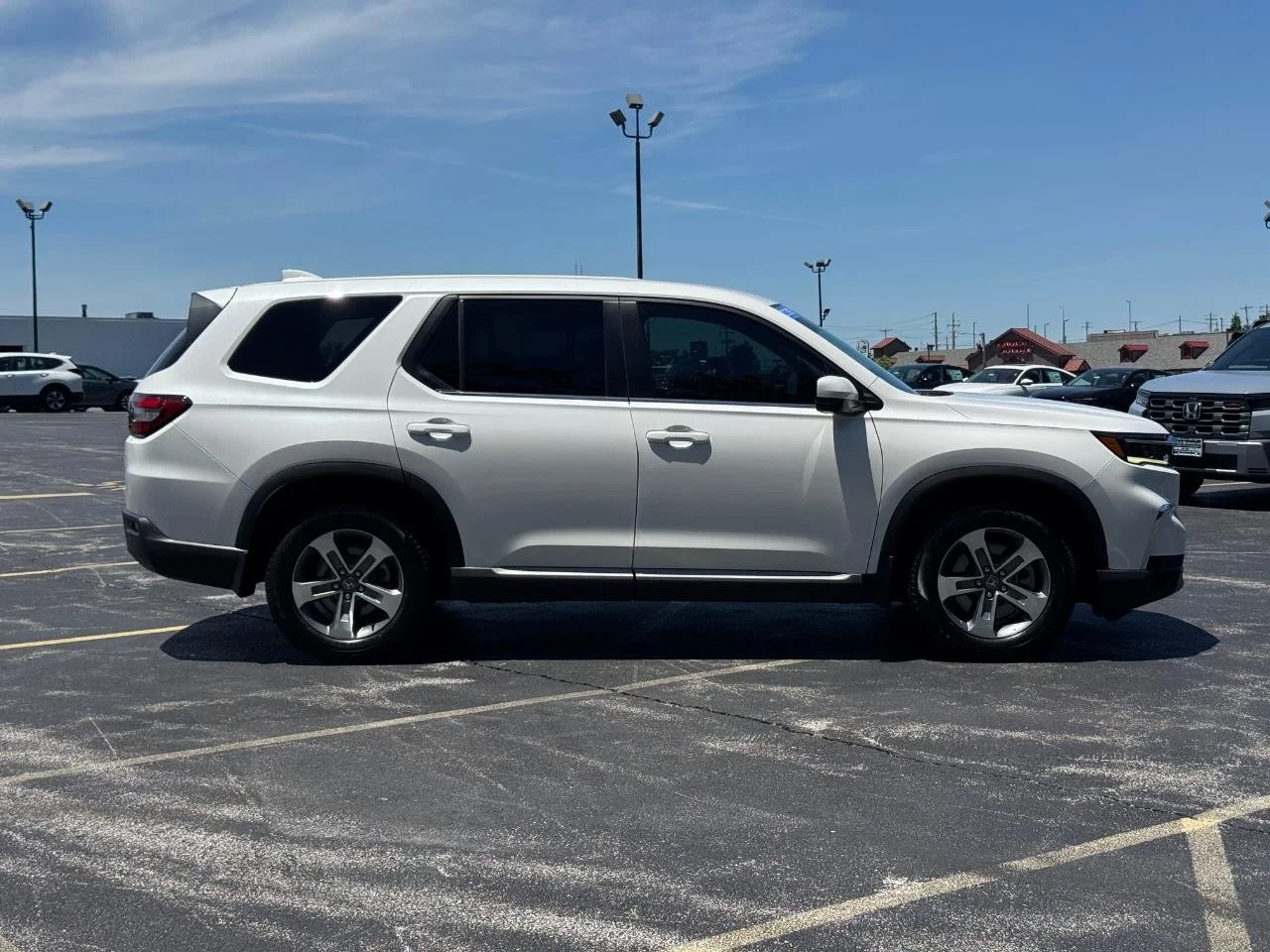 Certified Used 2025 Platinum White Pearl Honda AWD EX-L image 3
