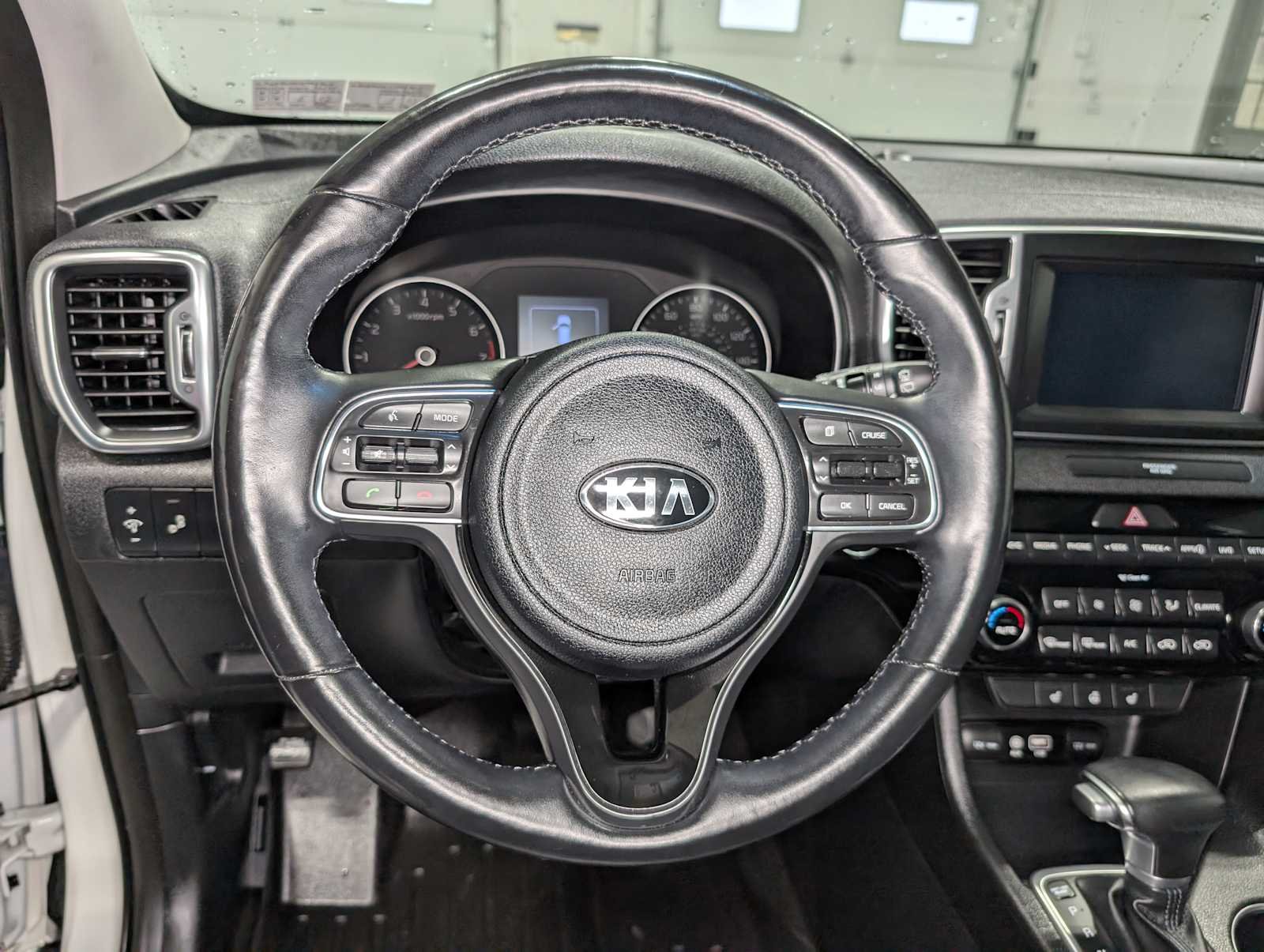 Used 2018 Snow White Pearl Kia EX image 36