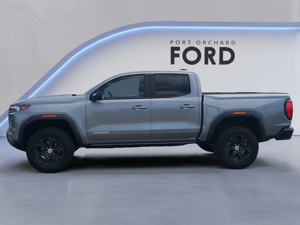 Used 2024 Silver GMC Elevation image 3