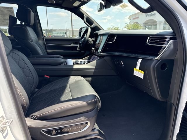 New 2026 White Jeep Summit Reserve image 13