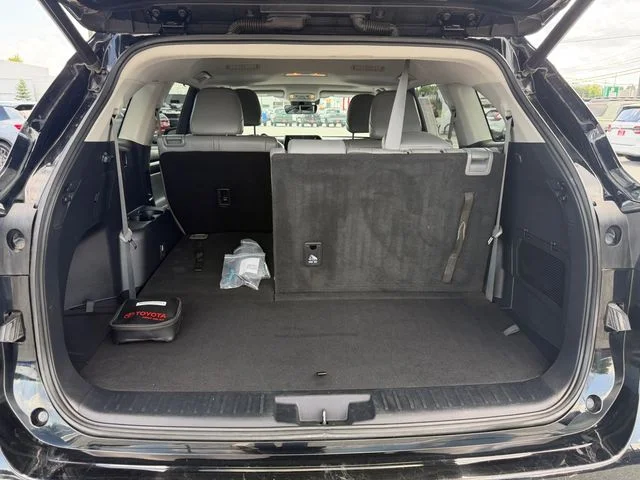 Used 2021 Black Toyota XLE image 18