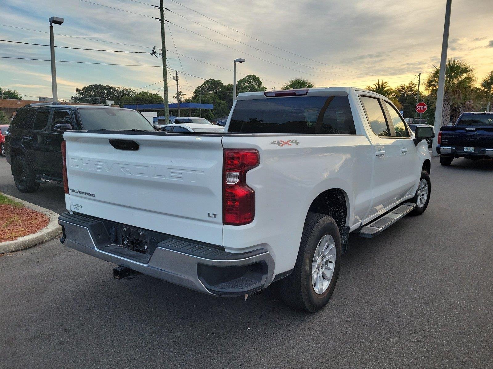 Used 2023 Summit White Chevrolet LT image 3