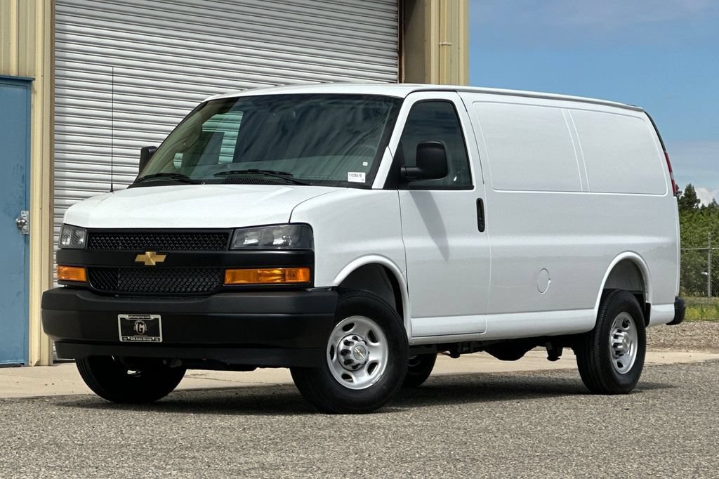 2026 Chevrolet Express Cargo Work Van - Photo 8
