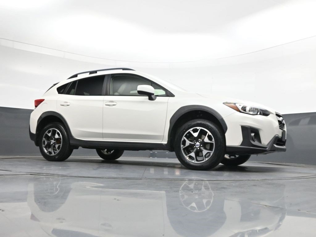 Used 2018 Crystal White Pearl Subaru Premium image 32