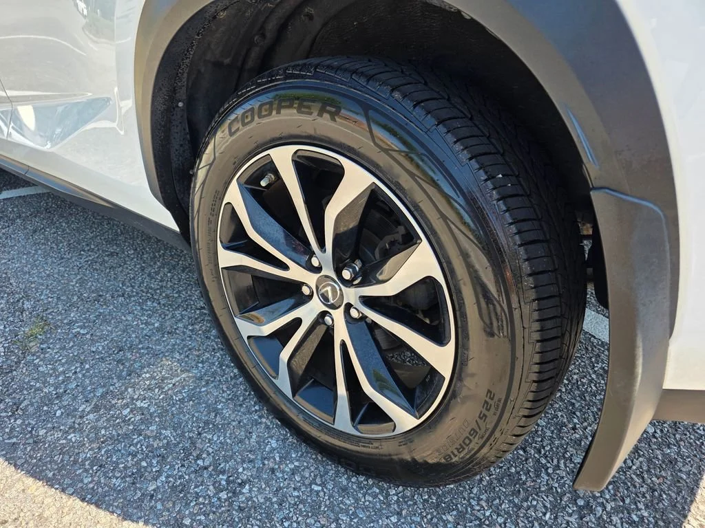 Used 2016 White Lexus F Sport image 32