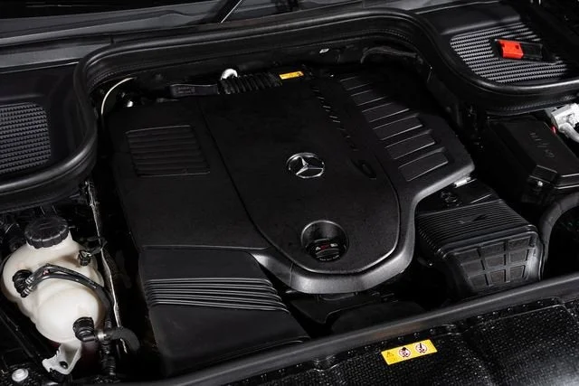 Used 2025 Obsidian Black Metallic Mercedes-Benz GLS 450 image 10