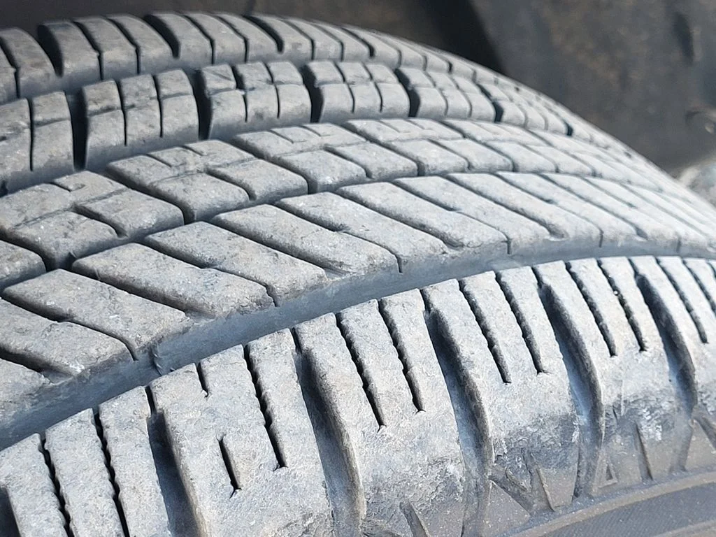 Used 2005 Absolutely Red Toyota Base image 11