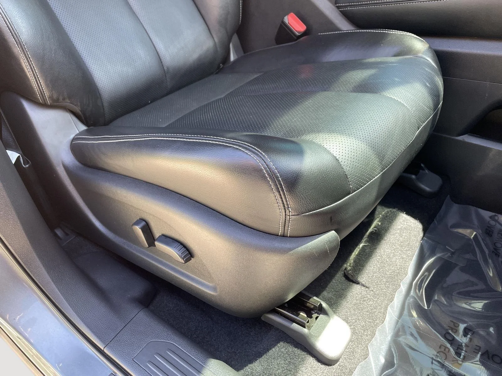Used 2017 Gun Metallic Nissan Platinum image 3