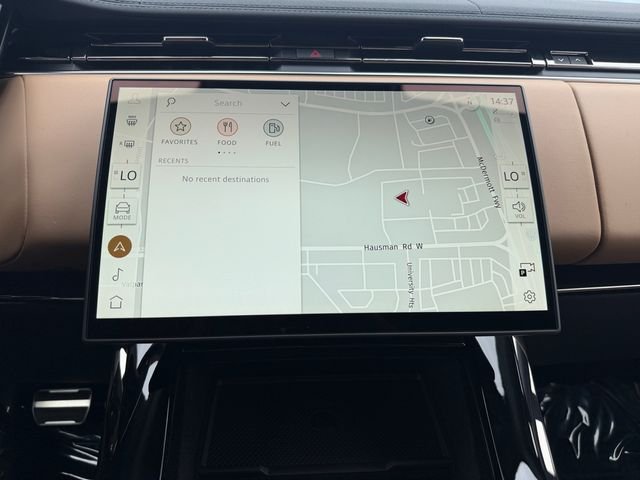 New 2026 Charente Grey Land Rover Dynamic SE image 20