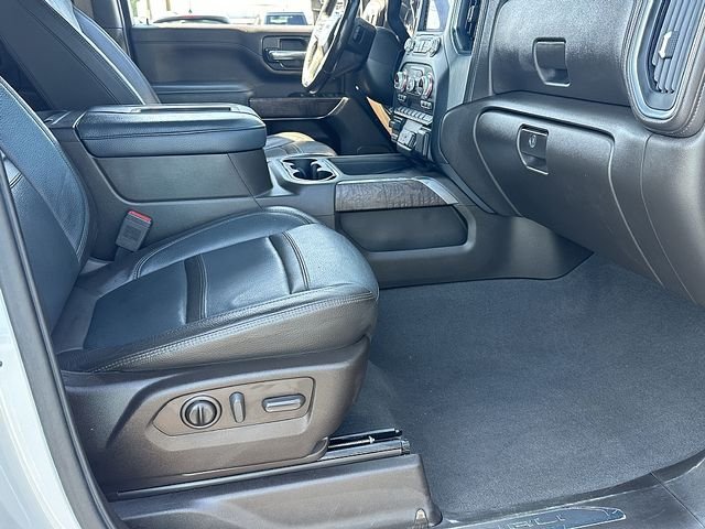 Used 2022 White GMC Denali image 11