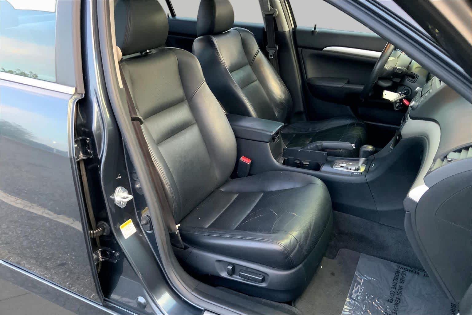 Used 2008 Carbon Gray Pearl Acura  image 7