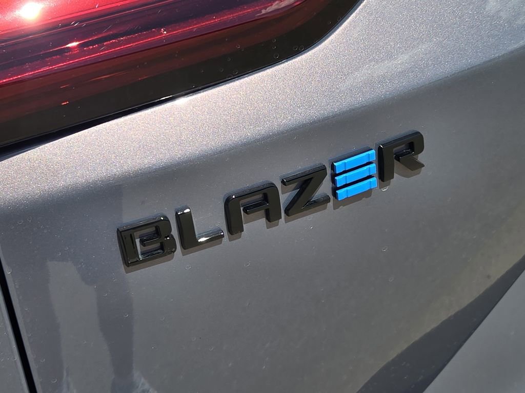 2025 Chevrolet Blazer EV RS - Photo 23