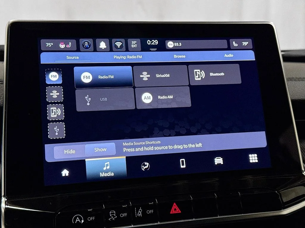 New 2026 Silver Jeep Latitude image 27