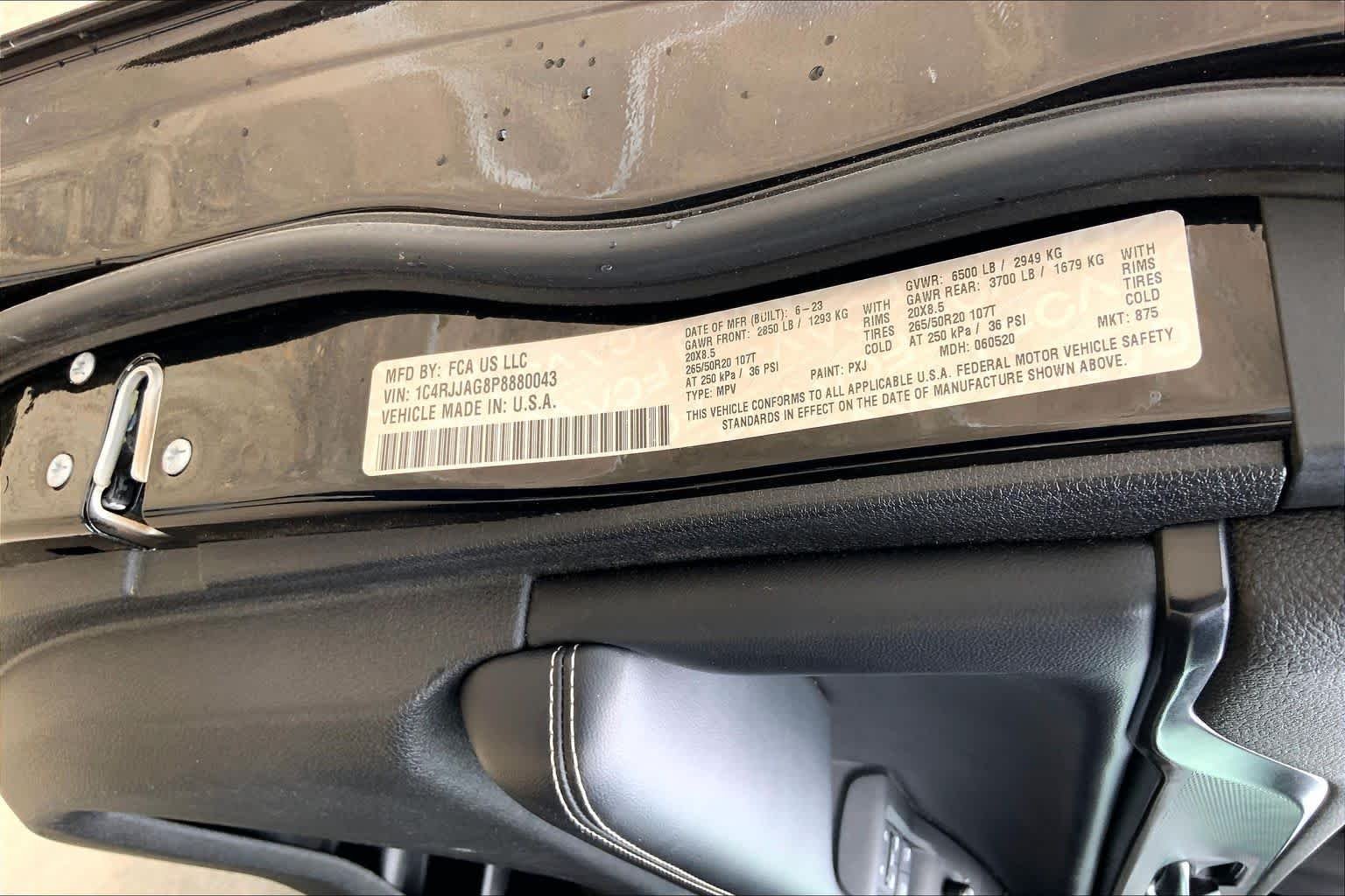 Certified Used 2023 Diamond Black Jeep Altitude image 34