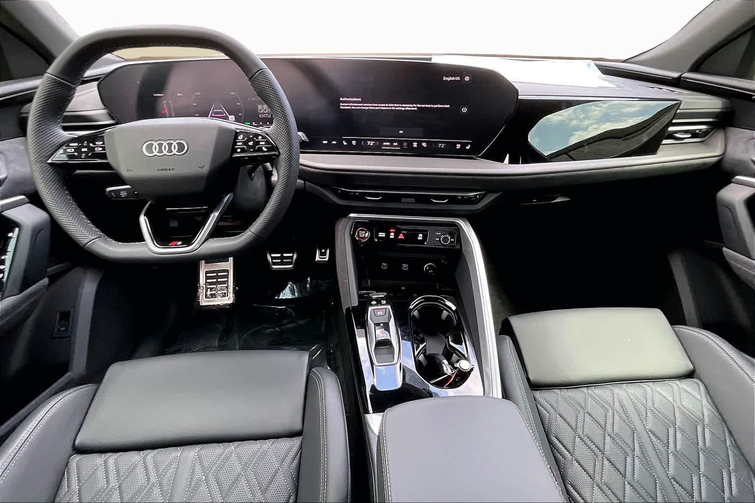 Used 2025 Daytona Gray Pearl Effect Audi Premium Plus image 5