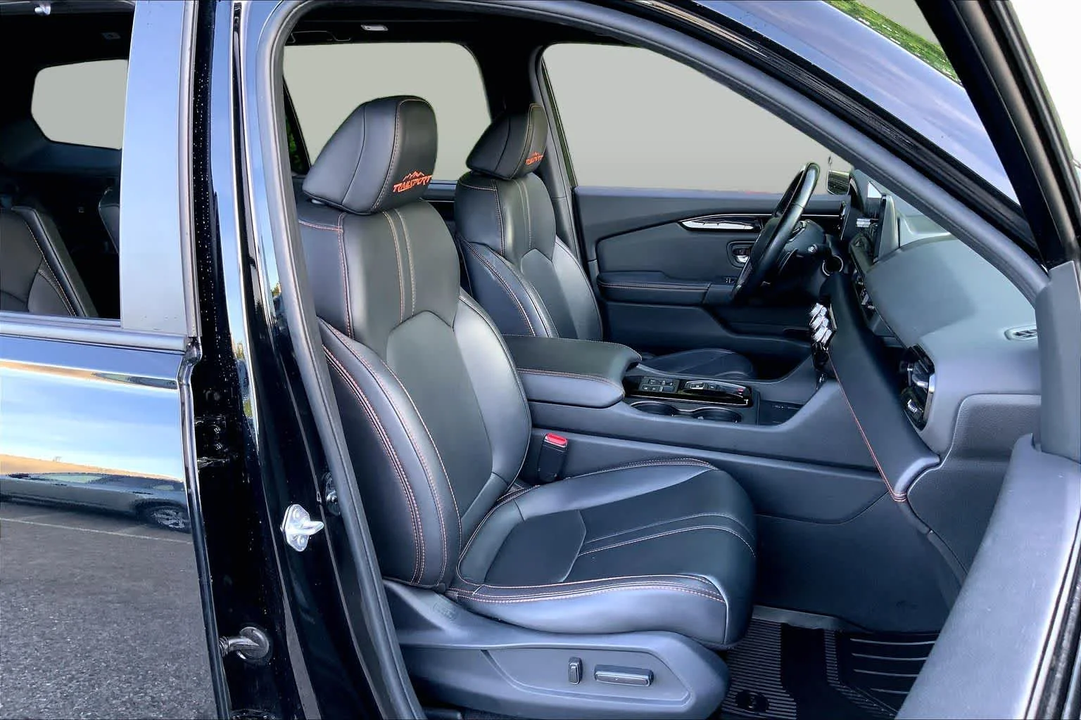Certified Used 2023 Crystal Black Pearl Honda TrailSport image 8