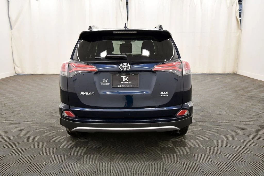 Used 2018 Blue Toyota XLE image 6