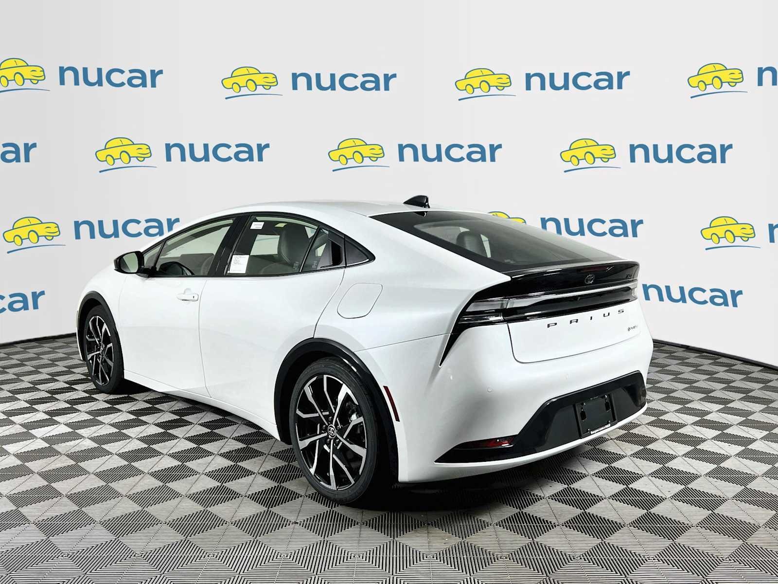 2026 Toyota Prius Plug-In Hybrid — photo 5
