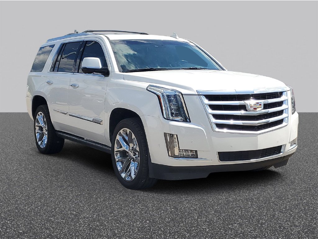 Used 2018 Crystal White Cadillac Premium Luxury image 4
