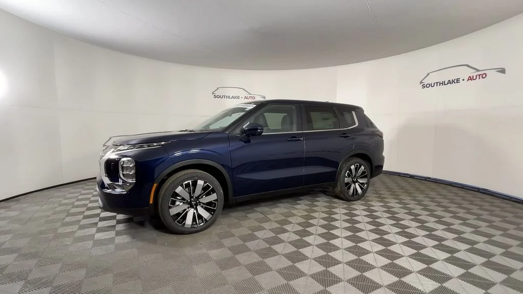 New 2026 Blue Mitsubishi SE 1.5T S-AWC image 5