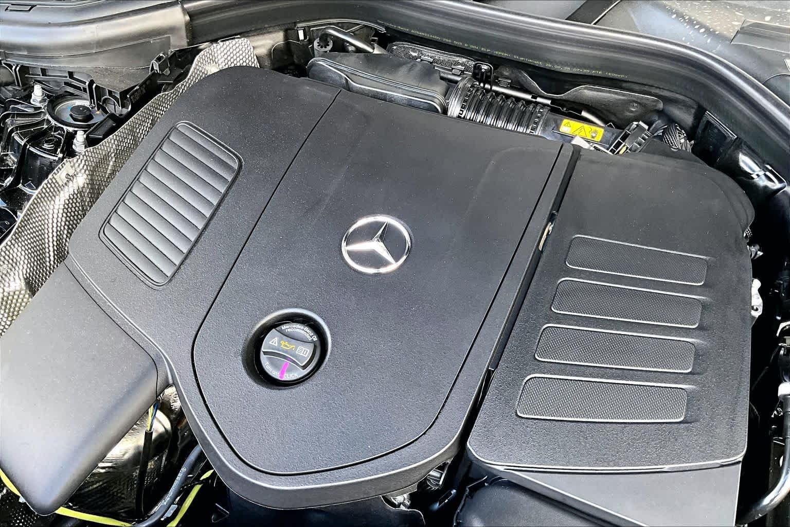 New 2026 Black Mercedes-Benz GLC 300 image 19