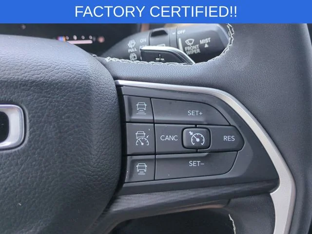 Used 2023 Silver Jeep Altitude image 21
