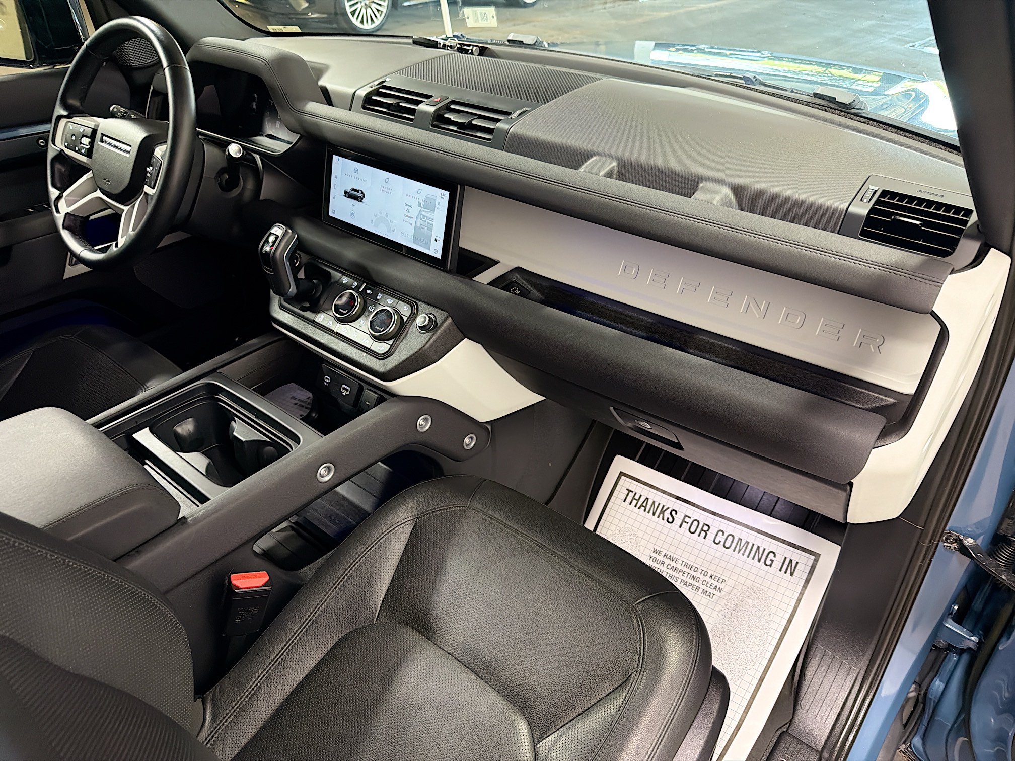 Used 2023 Tasman Blue Metallic Land Rover S image 13