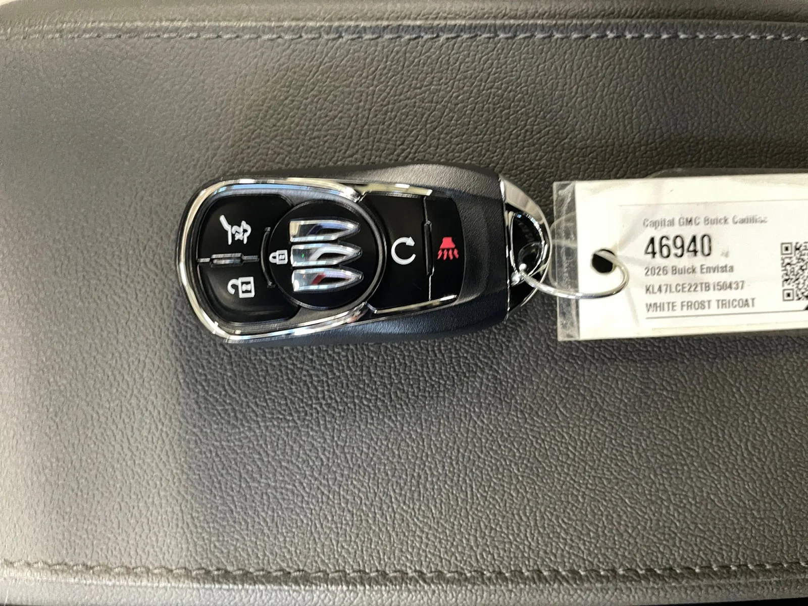 New 2026 White Frost Tricoat Buick Avenir image 25