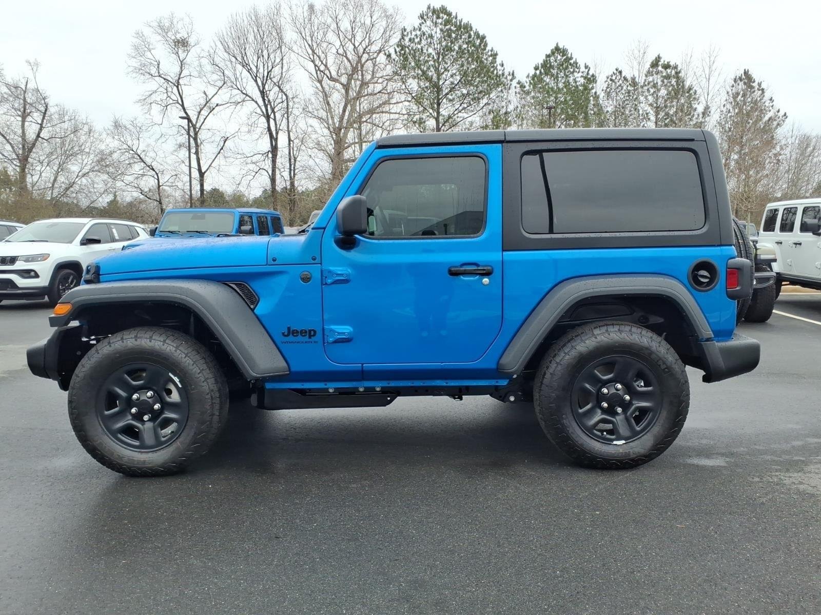 New 2026 Hydro Blue Pearl-Coat Exterior Paint Jeep Sport image 3