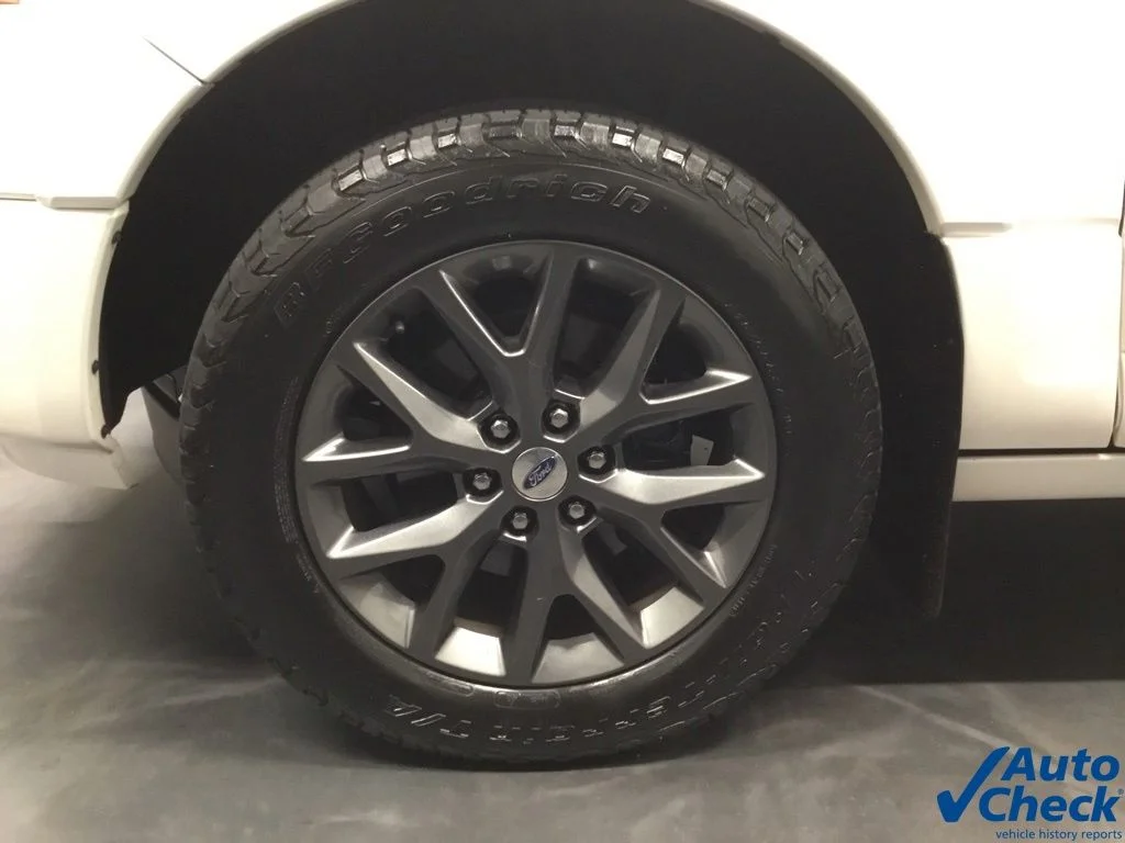 Used 2017 White Ford Limited image 20