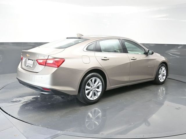 Used 2025 Gray Chevrolet LT image 7